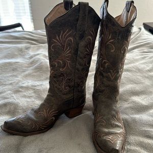 Circle g boots